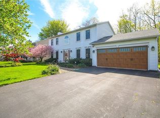 1090 Guinevere Dr, Rochester, NY 14626