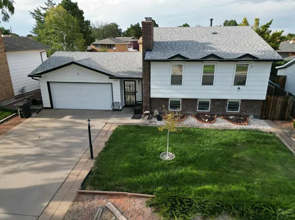 9 Sovereign Cir, Pueblo, CO 81005