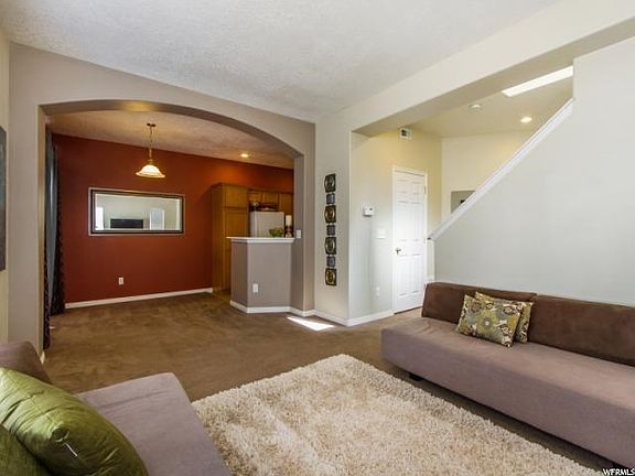 4th image of 1588 W Alsace Way
