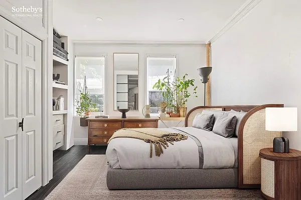 Rented by Sotheby's International Realty | media 12