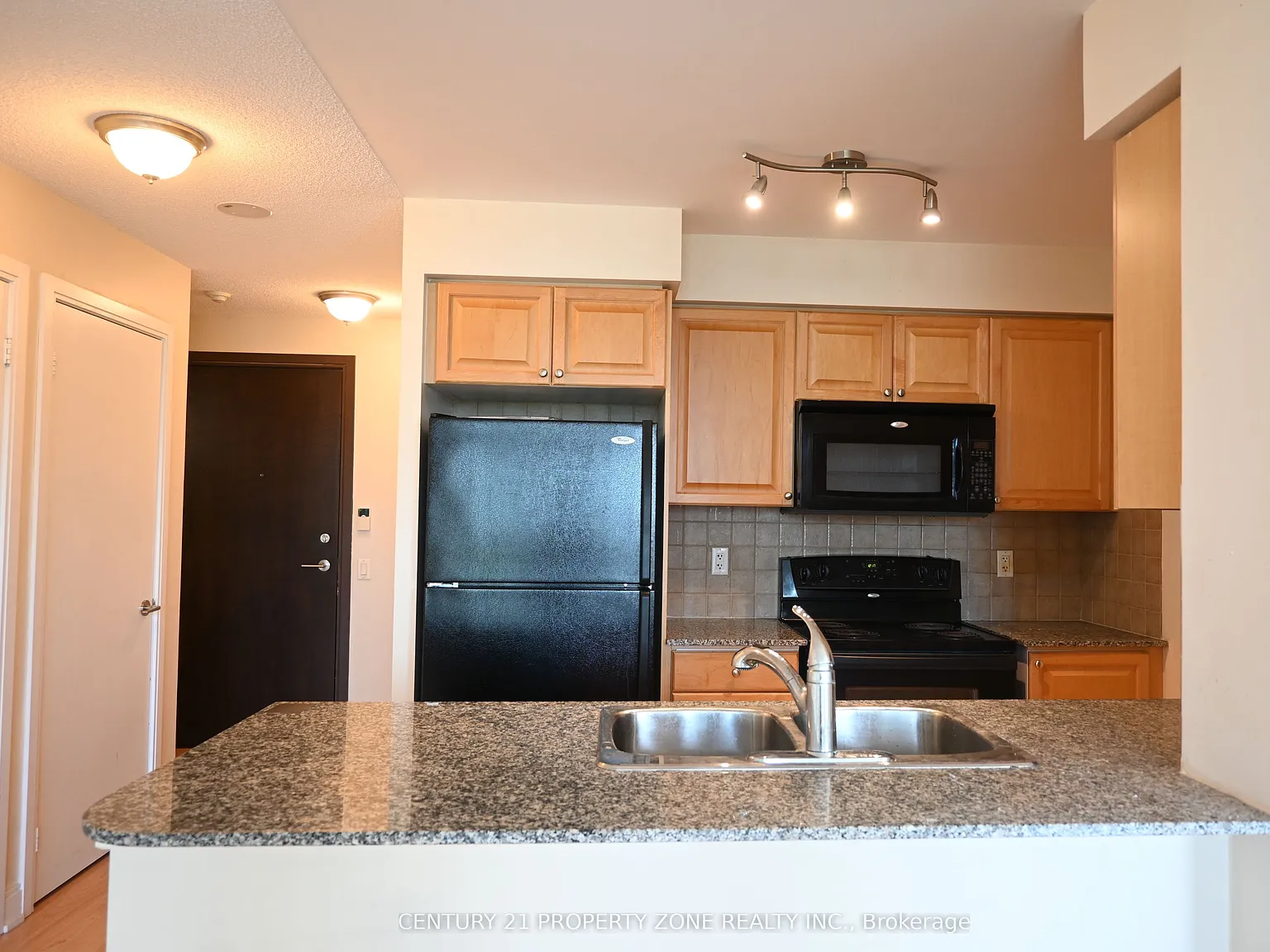 Nuvo At Essex Phase I — Photo 4