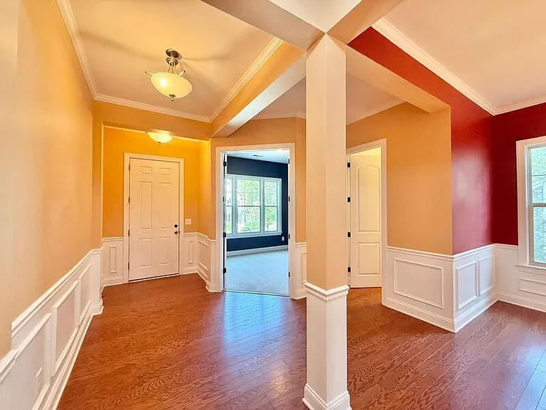 1140 Litchborough Way — Photo 3