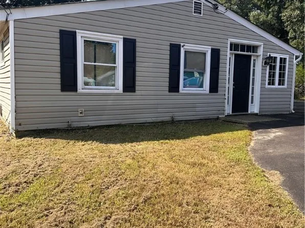 2955 Dundas Rd, North Chesterfield, VA 23237