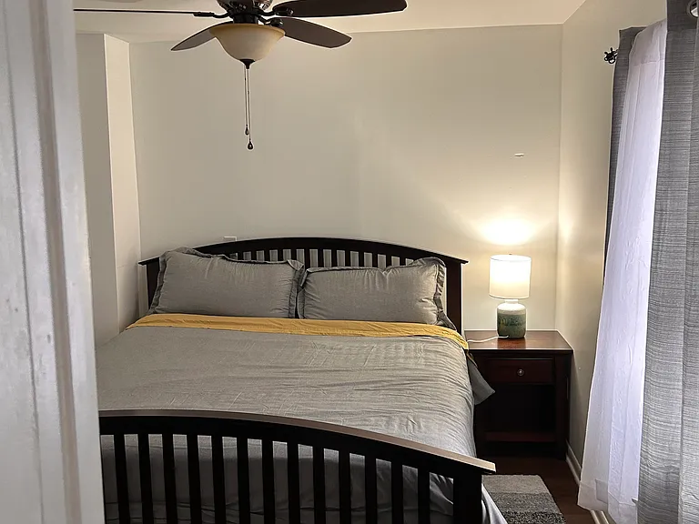 Bedroom 1 - Queen Bed