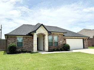 229 Shannon St, Angleton, TX 77515