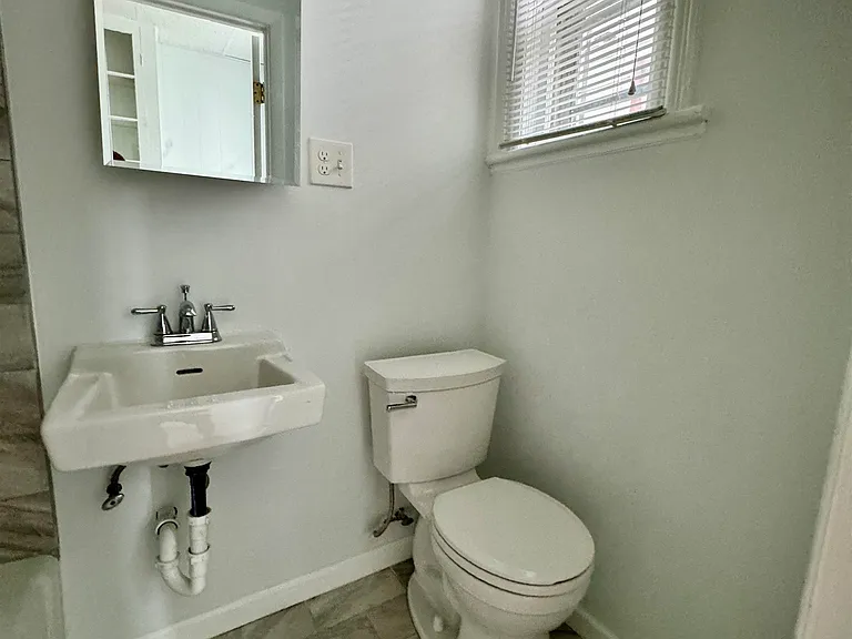 359 Avenue E #4 — Photo 8