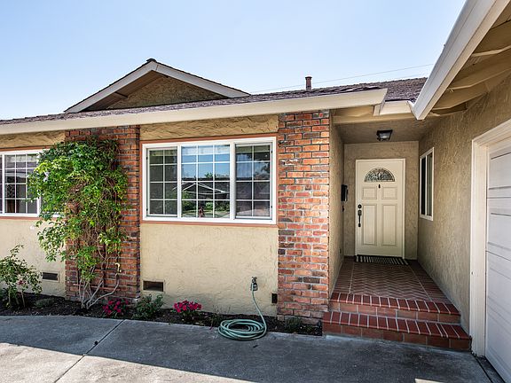 2nd image of 1582 Chambers Dr