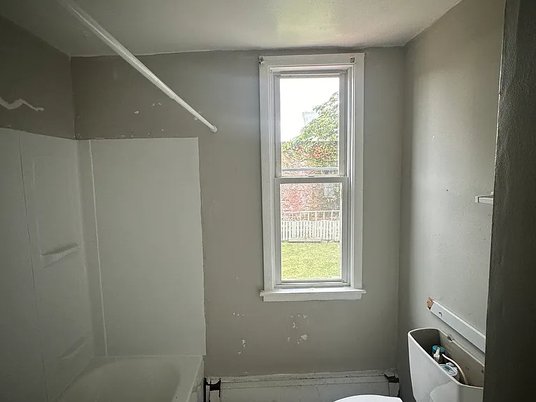 8 Arch St #A — Photo 9