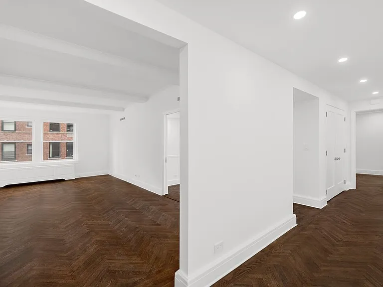 1085 Park Ave #4B — Photo 12