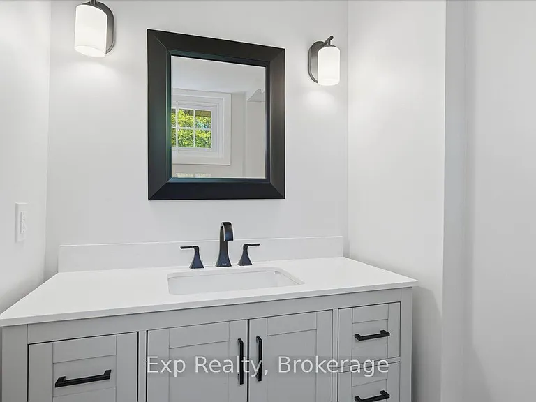48 Melrose Cres — Photo 23