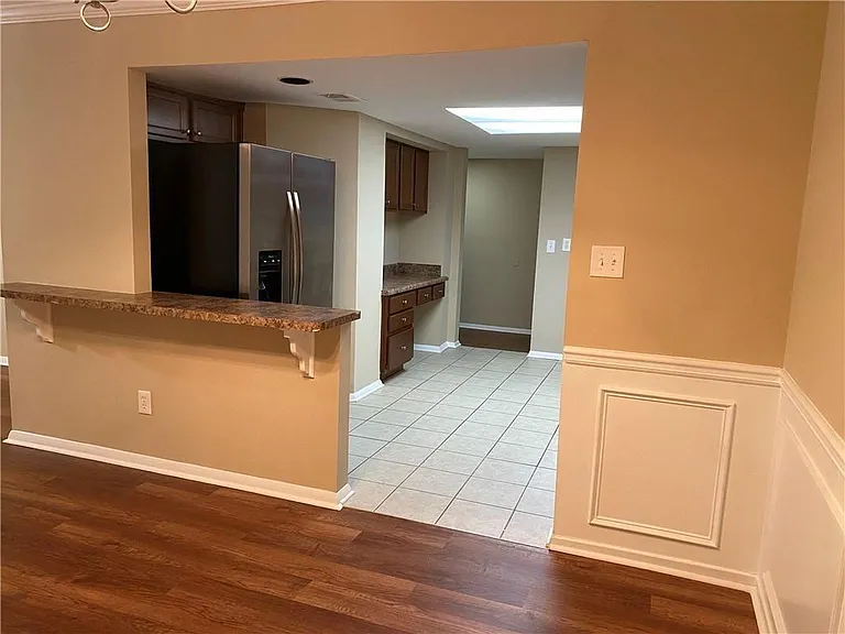 2207 Surrey Ct SE — Photo 8
