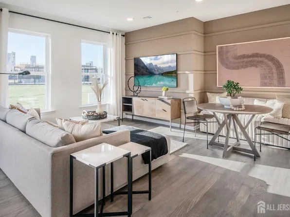 127 Jessie Pl, New Brunswick, NJ 08901