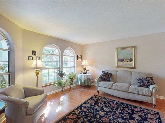5th image of 483 E Jenkins Ct