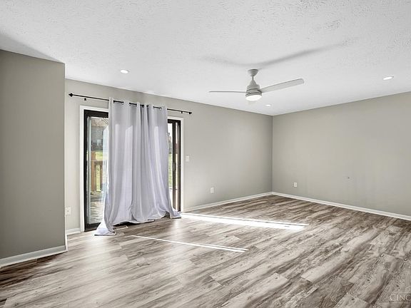 5th image of 9477 Colegate Way