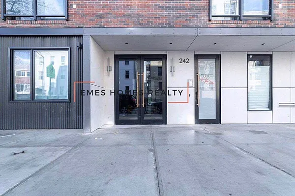 Rented by Emes Homes Realty LLC | media 75