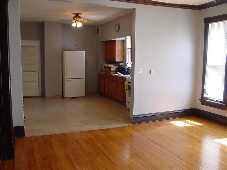 156 S Lasalle St #1 — Photo 7