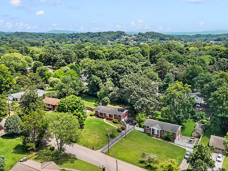 7720 Devonshire Dr — Photo 34
