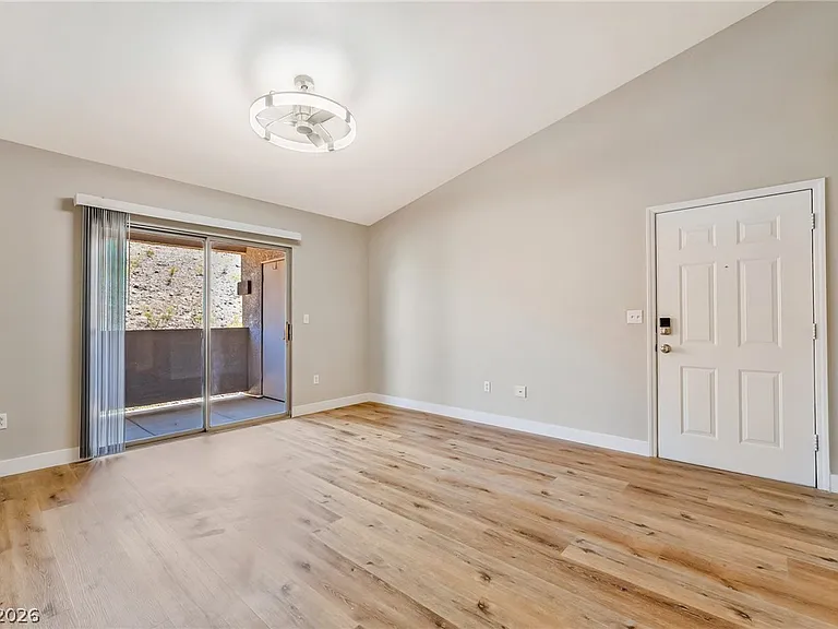 45 Maleena Mesa St #427 — Photo 6