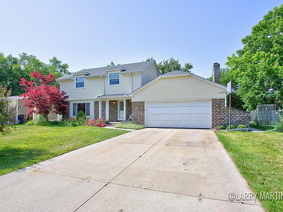 2nd image of 5316 Queensbury Dr SE