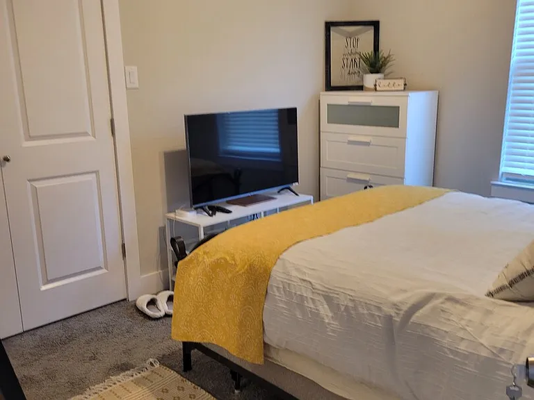 Pecan Grv — Photo 6