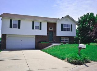 404 Copper Bend Rd, Maryville, IL 62062