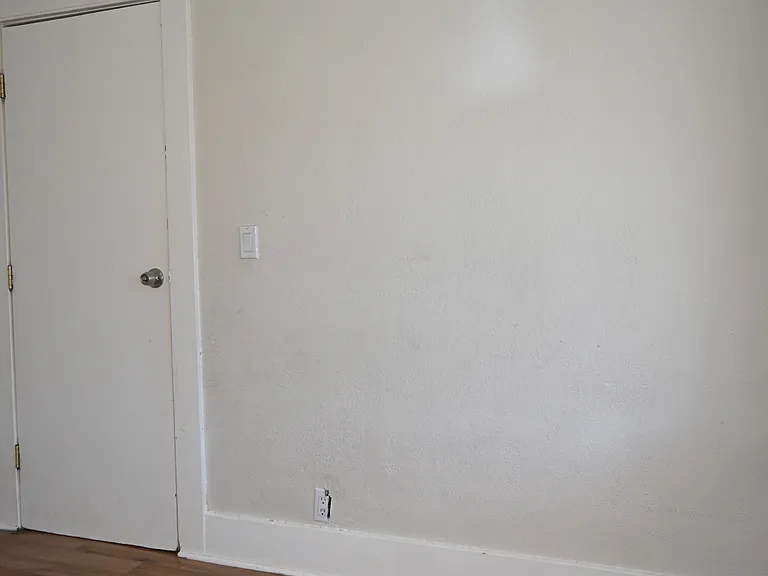 603 W 43rd Pl — Photo 28