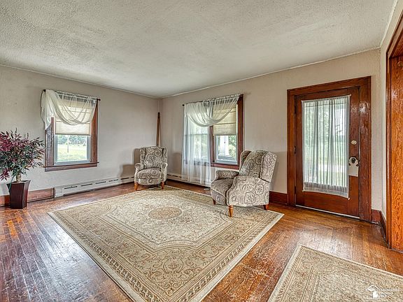 4th image of 2454 E Labo Rd