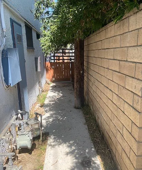 445 E Scott St #1 — Photo 21