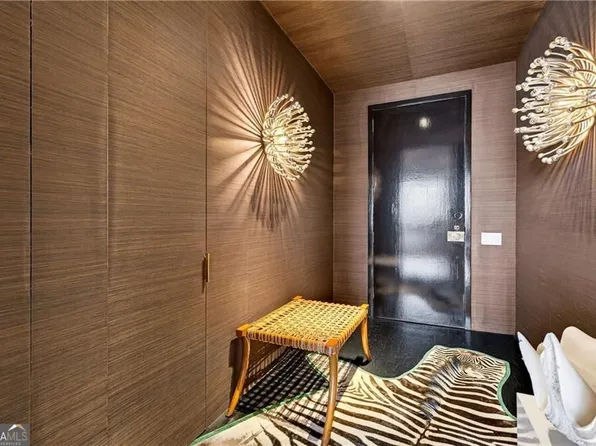 2575 Peachtree Rd NE APT 18C, Atlanta, GA 30305