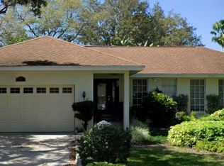 20 Lakeview Ct, Palm Harbor, FL 34683