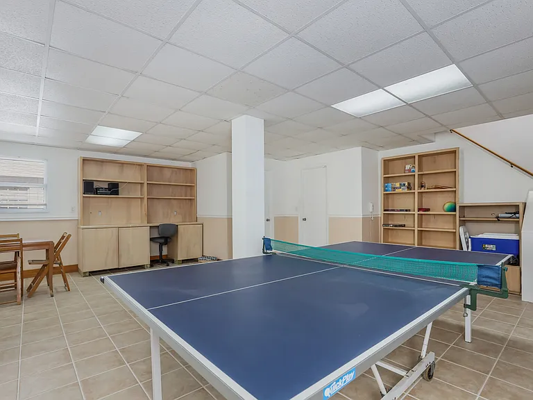 2804 Avenue C — Photo 20