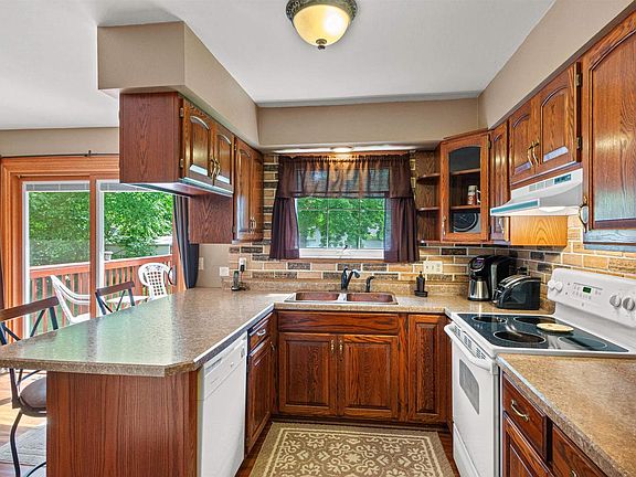 3rd image of 3307 LINDBERGH AVENUE