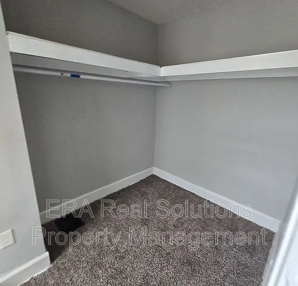 2205 W Sullivant Ave — Photo 16