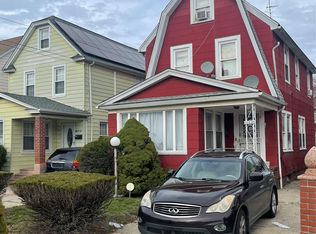 10925 208th St, Queens Village, NY 11429