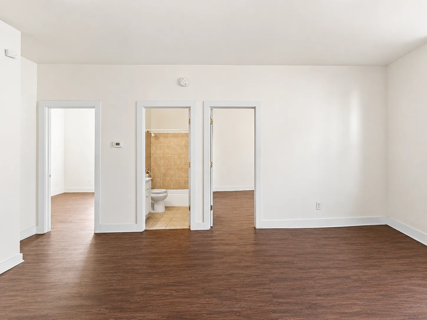2 bed, 900 sqft, $1,297 — Photo 2