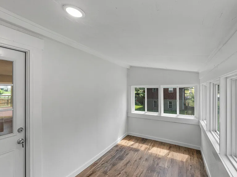 1520 New Madrid St — Photo 11