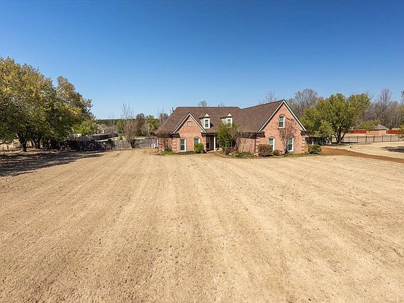 2nd image of 11550 Metz Pl