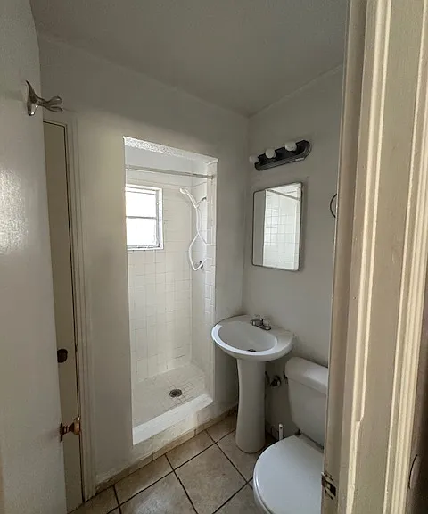 7405 Edgemere Blvd — Photo 11