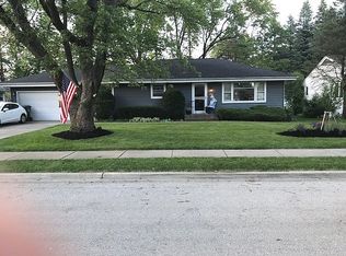 764 Elizabeth St, South Elgin, IL 60177