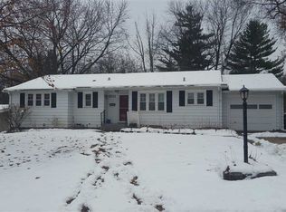 1511 Lincoln Rd, Bettendorf, IA 52722