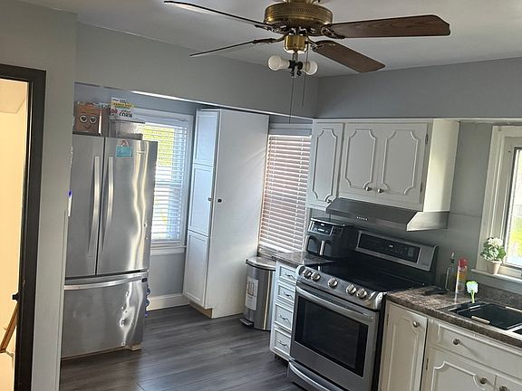 4th image of 301 Hillside Ave
