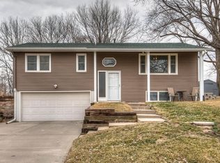 10 Ethel Ln, Council Bluffs, IA 51503