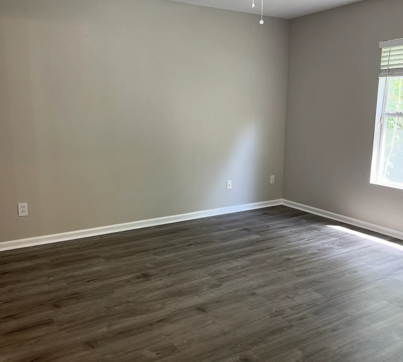 3 bed, 2.5 bath, 1664 sqft, $2,100 — Photo 4