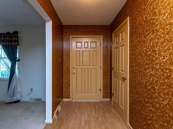 4th image of 1 Parke Dr