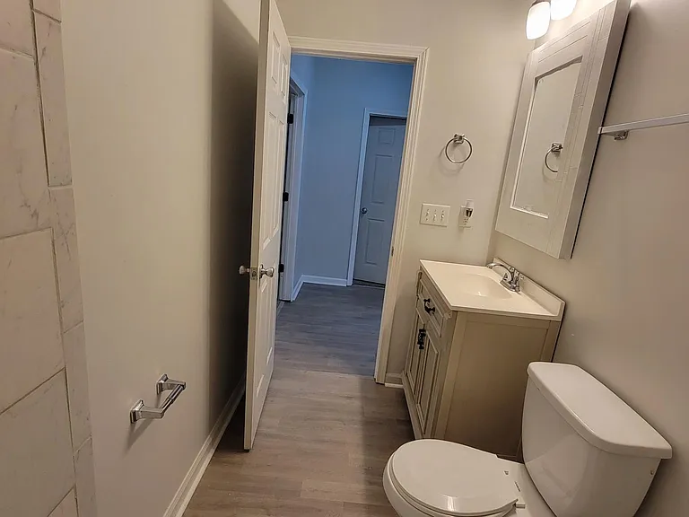 306 W Enterprise St — Photo 12