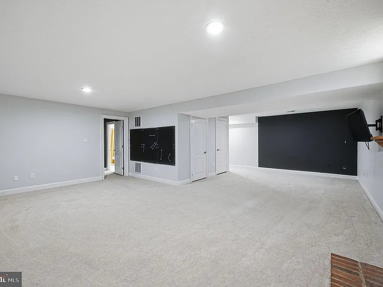 5610 Cavalier Woods Ln — Photo 36