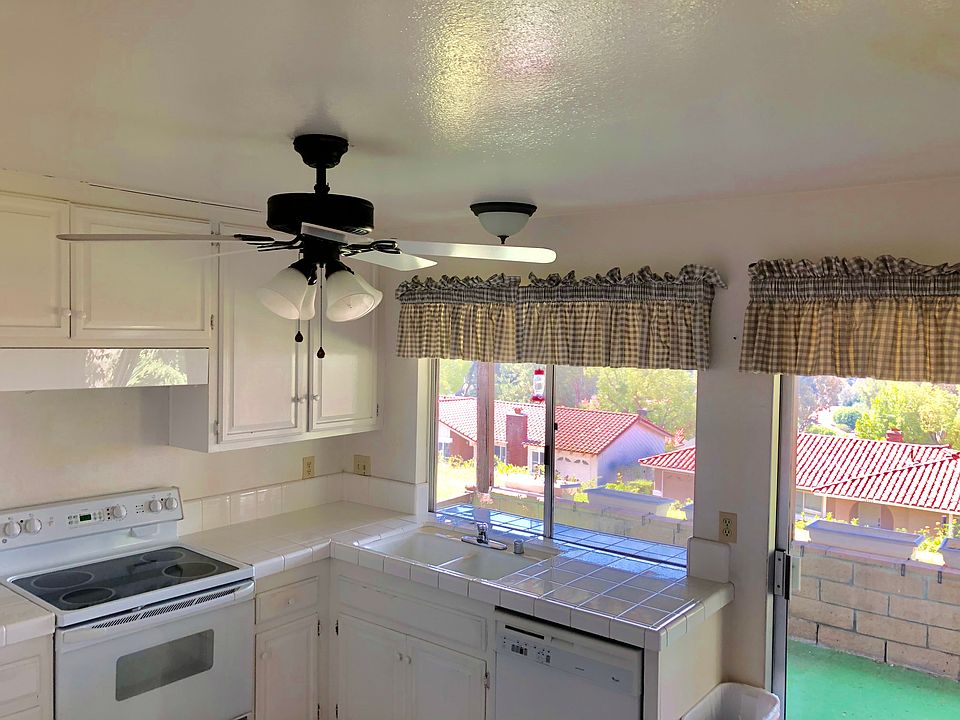 Kitchen Windows 