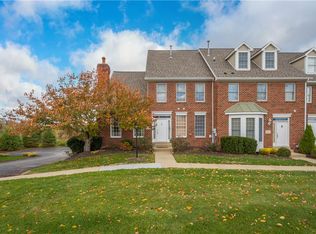 2408 Hilltop Rd, Oakdale, PA 15142