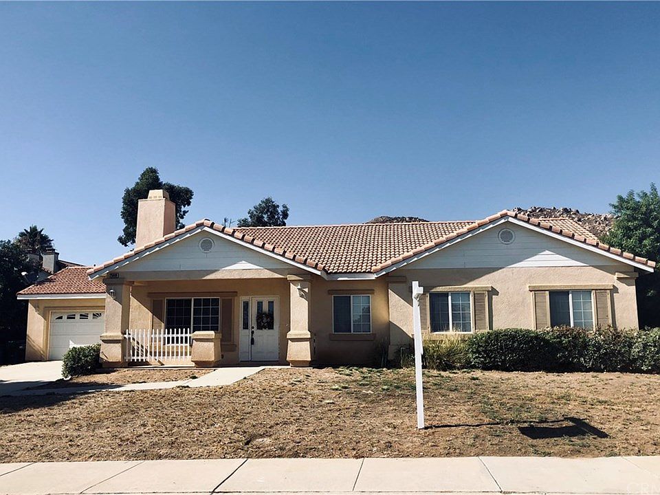 1st image of 25606 Kalmia Ave