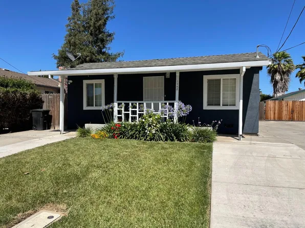 1342 Walnut Ave, Escalon, CA 95320